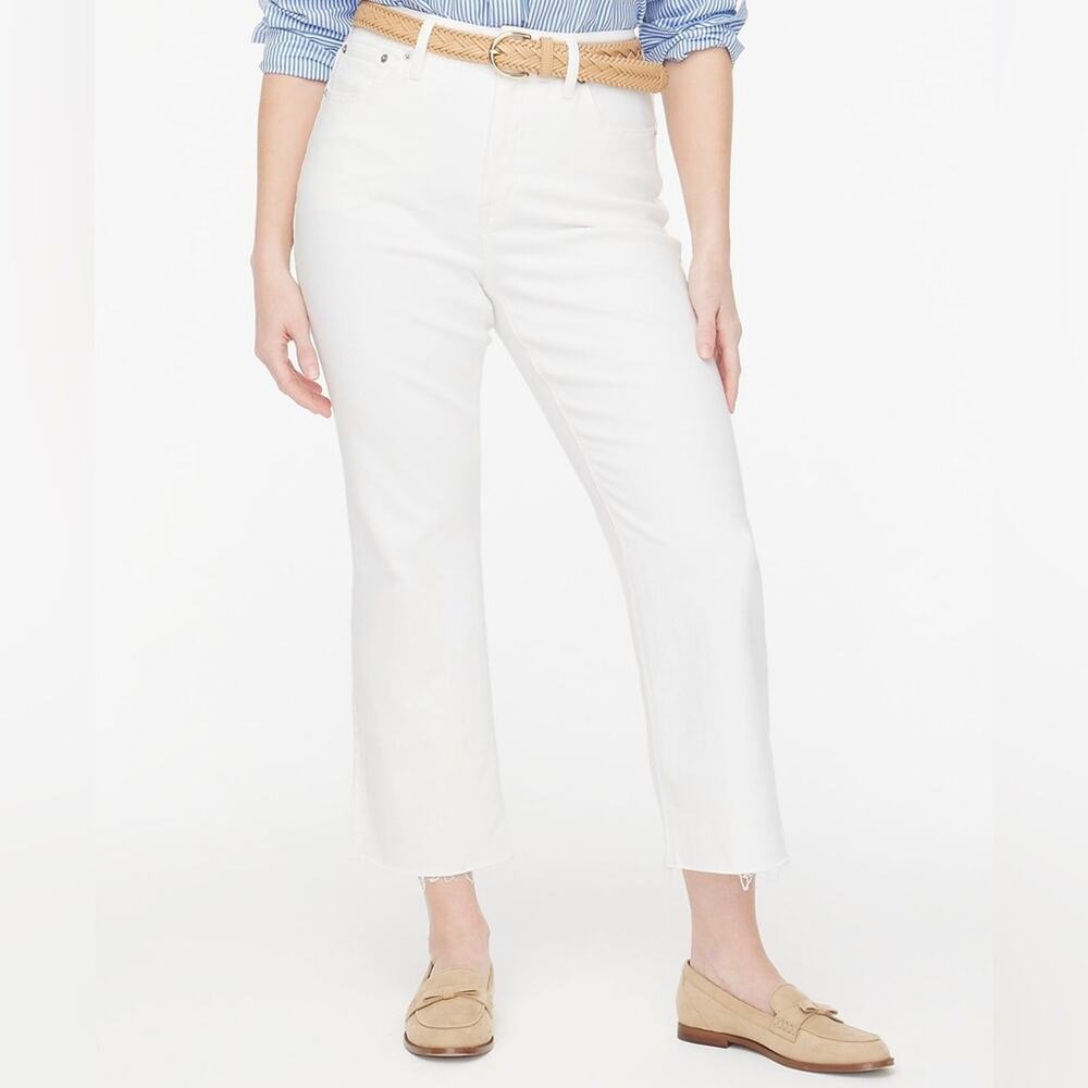 J Crew Curvy mid-rise flare crop jean in signature stretch in white Size 29